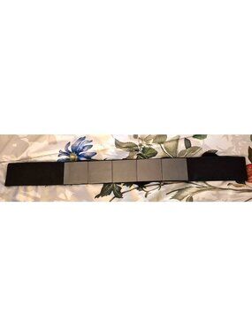 Torrid Black Metal Plate Stretch Belt Size 2 GUC